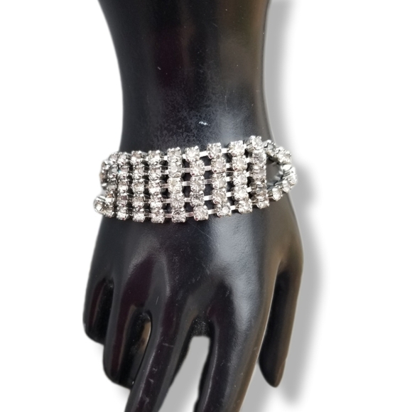 VINTAGE 1950s SILVERTONE & DIAMANTE CRYSTAL MESH CHAIN BRACELET - Picture 1 of 10